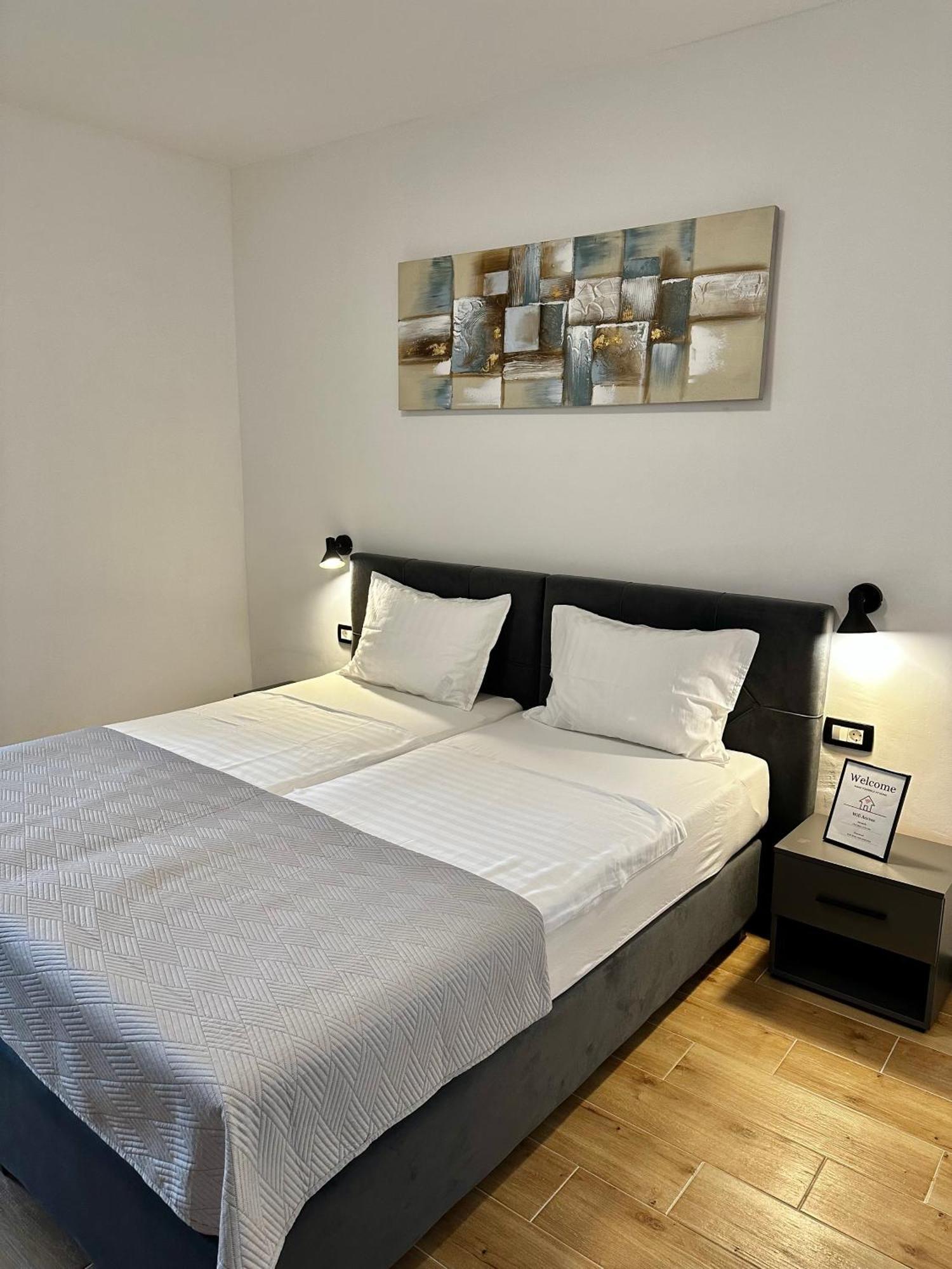 Crolivia Apartments Near Arena, Center Of PUY מראה חיצוני תמונה